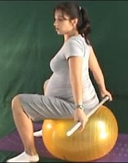 ćwiczenia w ciąży na kręgosłup na piłce